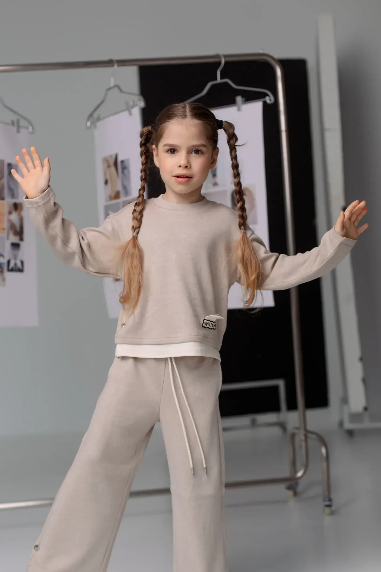 DELORAS джемпер 22717 оптом